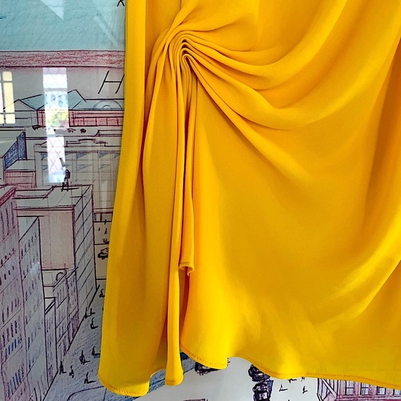 Zara yellow sleeveless blouse with gathering at waist Size S - Picture 3 of 7